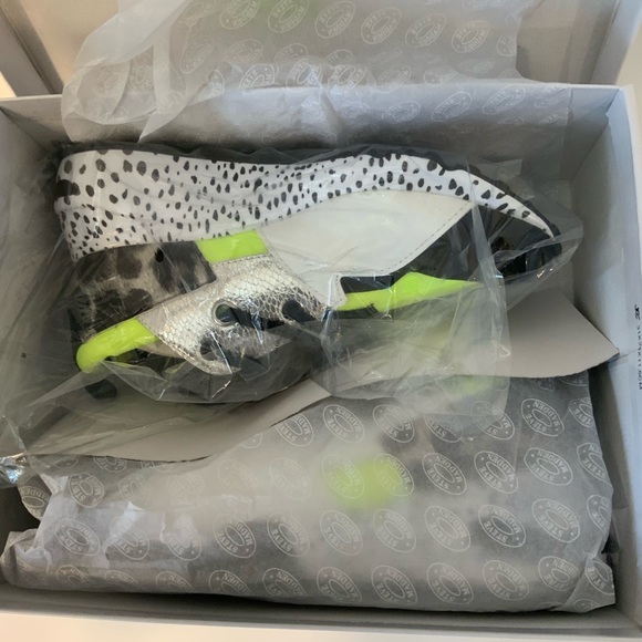 🚫SOLD🚫 Steve Madden (9) Cliff - Picture 4 of 7